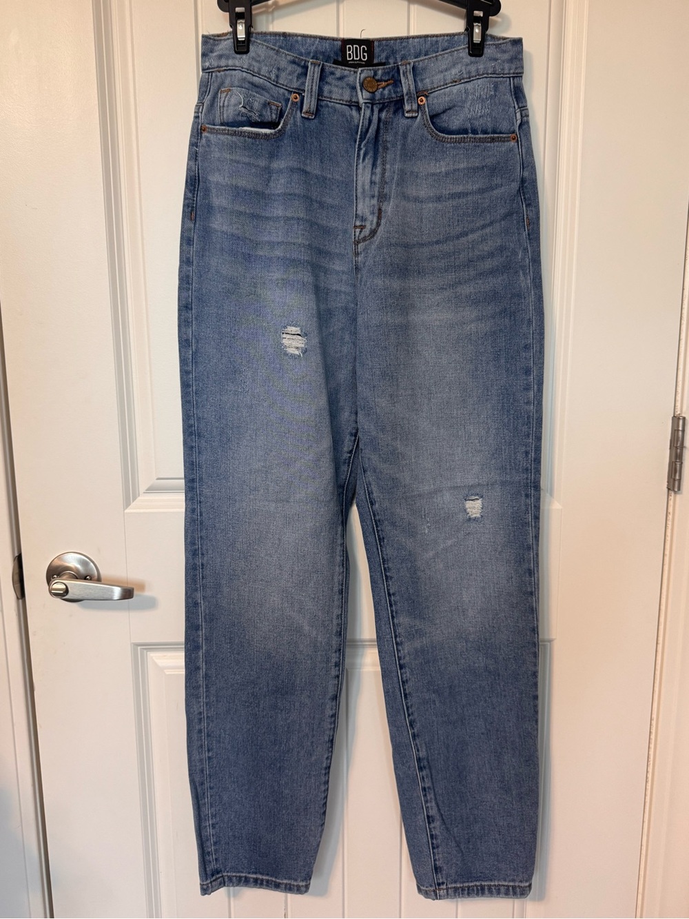 BDG Urban Outfitters Mom High Rise Distressed Jeans Size 27